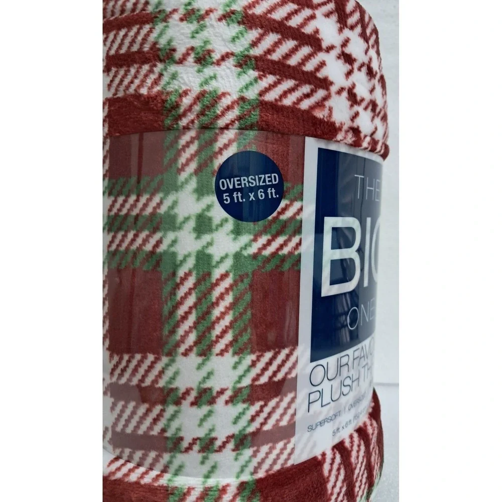 Christmas Plush Throw Blanket 5' x 6', Soft and Cozy, Plaid, Red Green and White